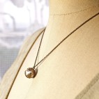 Collier chaîne bronze pendentif Agate blanche