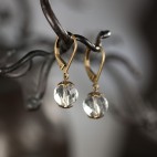 boucles d'oreilles pendantes forme goutte cristal de roche