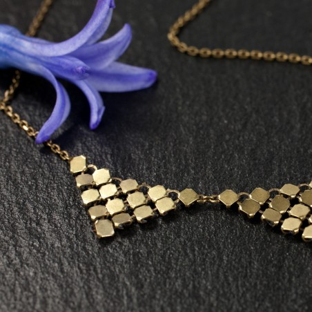 necklace with mesh triangles