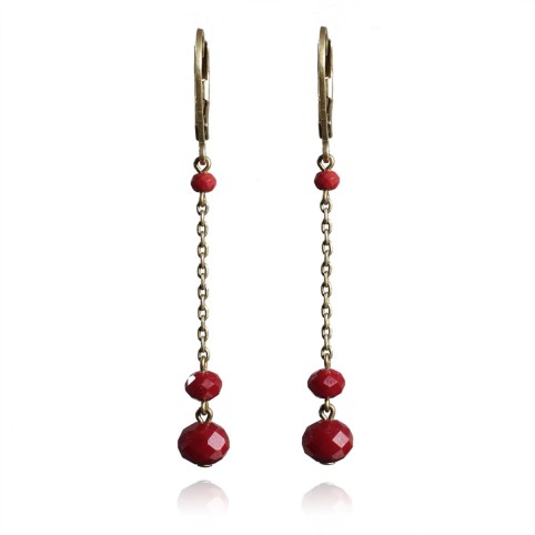 Earrings with deep red facetted glass beads  - Bohême