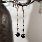 Boucles d'oreilles pendantes longues perles noires en onyx - bronze avec dormeuses