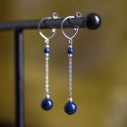 Boucles d'oreilles pendantes titane pur et perles de lapis lazuli - Boucles d'oreilles hypoallergéniques