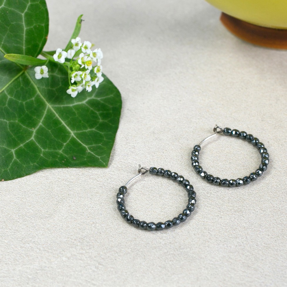 Pure titanium small hoop earrings with small hematite beads - hypoallergenic Pure titanium small hoop earrings with small hematite beads - hypoallergenic