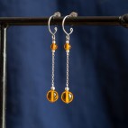 Boucles d'oreilles en titane pur et perles d'ambre de la Baltique